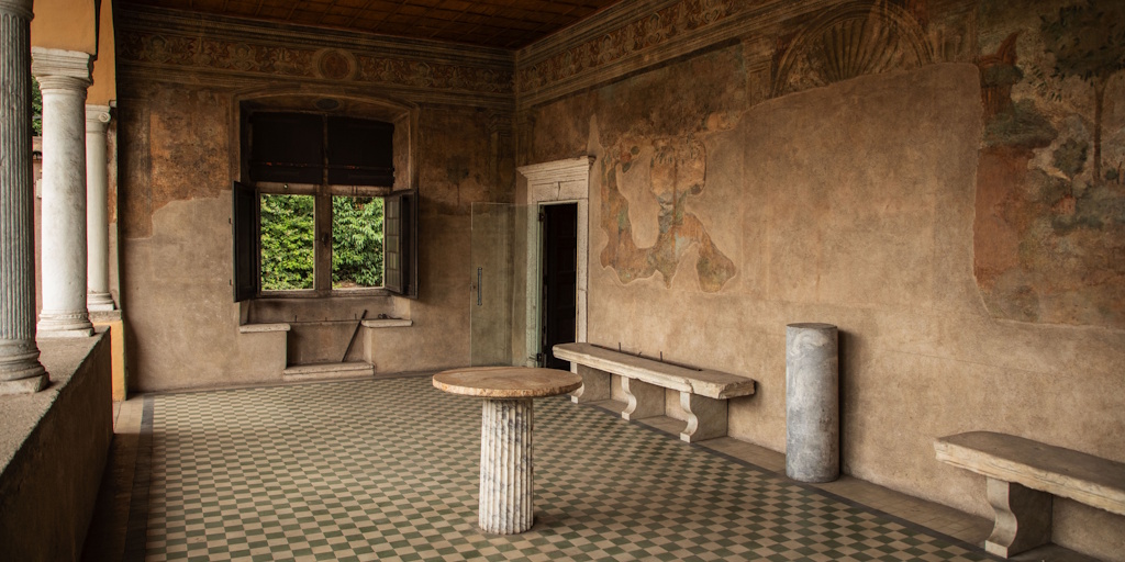 Casina del Cardinal Bessarione, la Loggia