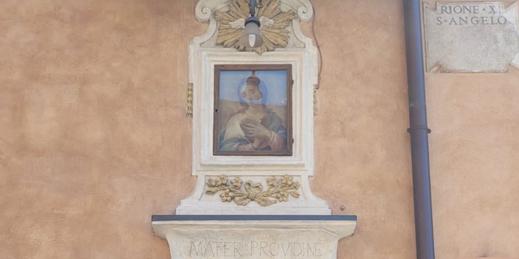 Edicola sacra di via delle Botteghe Oscure 34 (palazzetto dell’Olmo)