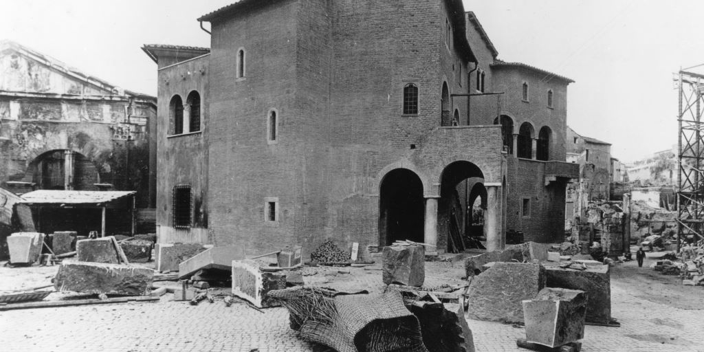 La Casa dei Vallati dopo i restauri degli anni Trenta del Novecento