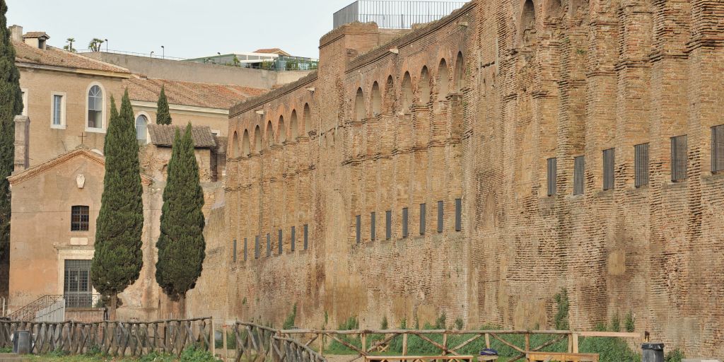 Mura Aureliane tratto tra S. Giovanni in Laterano e Santa Croce in Gerusalemme