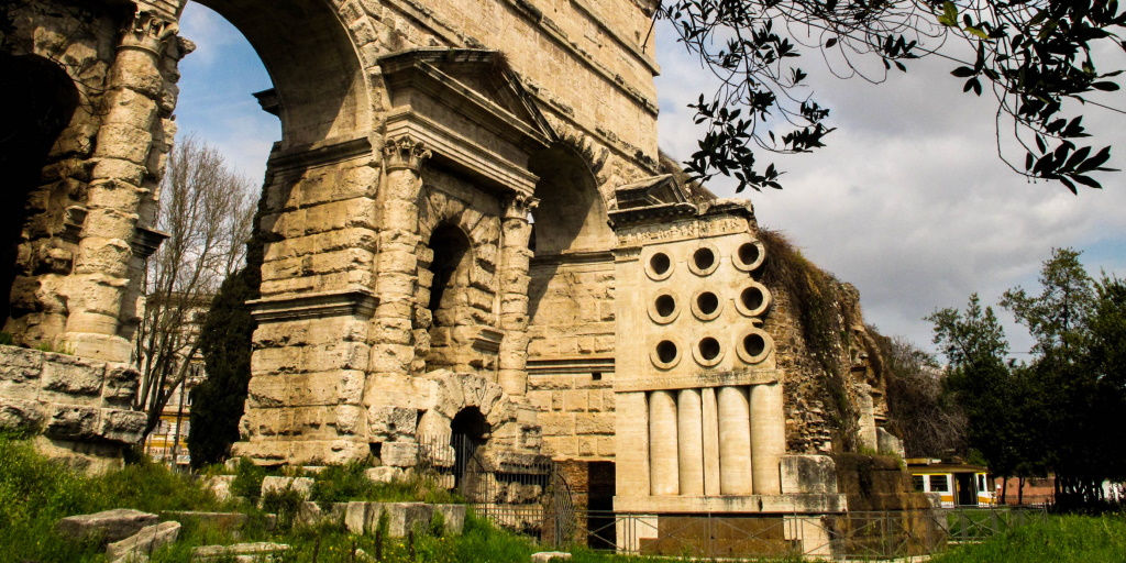 Le Mura di Roma da Porta Maggiore a Santa Croce in Gerusalemme