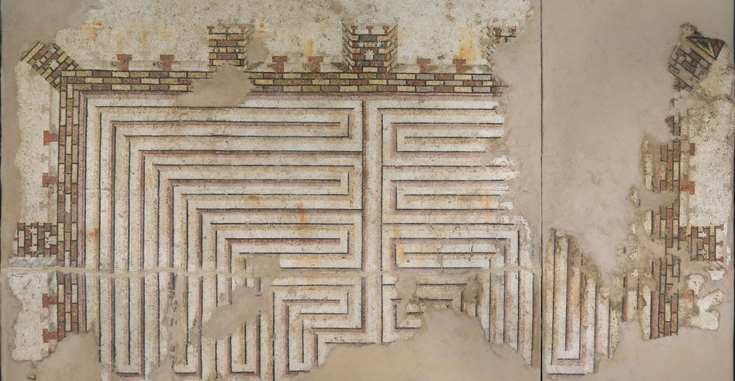 Centrale Montemartini, Mosaico con labirinto (foto Zeno Colantoni). 