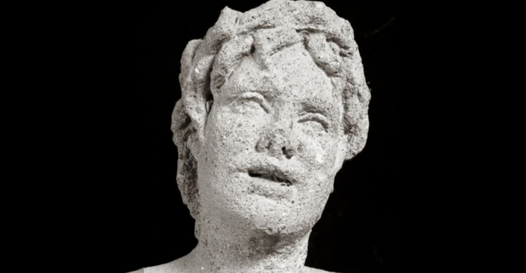 particolare (testa) della Statua di Orfeo in peperino particolare (testa) della Statua di Orfeo in peperino