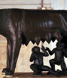 Stauta della Lupa che allatta i due gemelli Romolo e Remo