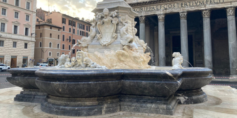 ) La fontana di piazza della Rotonda (novembre 2024). Sovrintendenza Capitolina, Direzione Interventi su Edilizia Monumentale