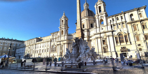 La fontana dei Quattro Fiumi durante le ultime fasi del restauro (2024). Sovrintendenza Capitolina, Direzione Interventi su edilizia Monumentale