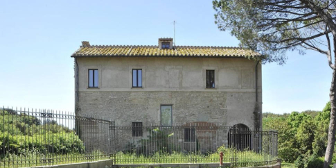 Villa Doria Pamphilj, Casale di Giovio (Foto da Archivio U.O Ville e Parchi Storici) 