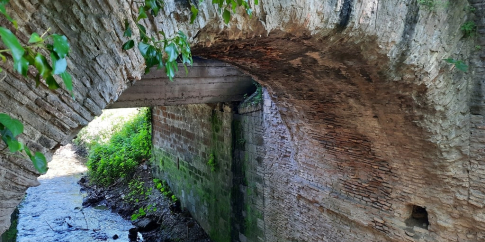 Acquedotto Vergine visto da Via di Vigna Mangani
