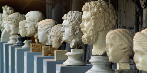 Centrale Montemartini, Sala Macchine, ritratto di Caracalla e di Settimio Severo da Villa Rivaldi a Roma Centrale Montemartini, Sala Macchine, ritratto di Caracalla e di Settimio Severo da Villa Rivaldi a Roma