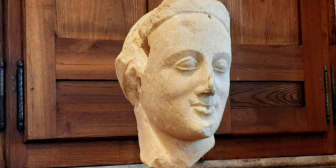 Museo Barracco, testa marmorea di Atena (dalla Magna Grecia, Taranto?)