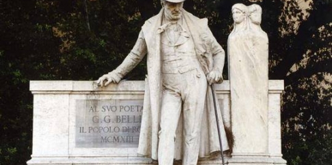 Il monumento a Giuseppe Gioachino Belli (1791-1863), realizzato dallo scultore Michele Tripisciano (1860-1913) nel 1913 in occasione delle celebrazioni per il cinquantenario della morte.
