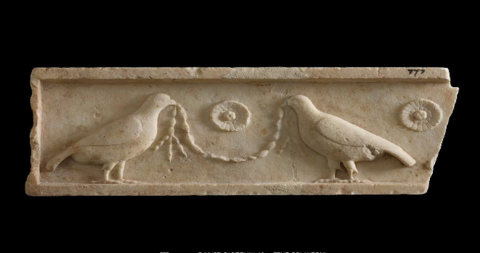 Capitolini Fregio con colombre del IV sec. a. C. Capitolini Fregio con colombre del IV sec. a. C.