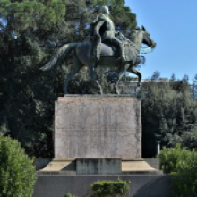 Monumento a Simon Bolivar (fianco destro)