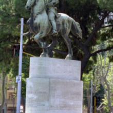 Monumento a Giorgio Castriota Scanderbeg (laterale)