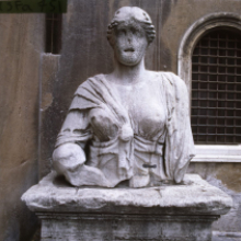 Statua detta di Madama Lucrezia (pre restauro)