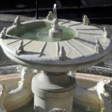 Fontana delle Rane, particolare delle rane, foto di M. Di Ianni
