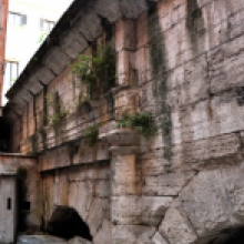 Acquedotto Vergine, Via del Nazareno