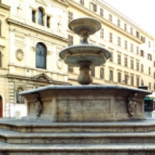 Fontana dei Catecumeni in piazza Madonna dei Monti