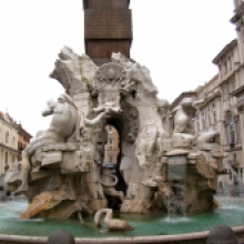 Fontana dei Quattro Fiumi in piazza Navona Lato nord