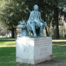 Foto al monumento a Aleksander Puskin